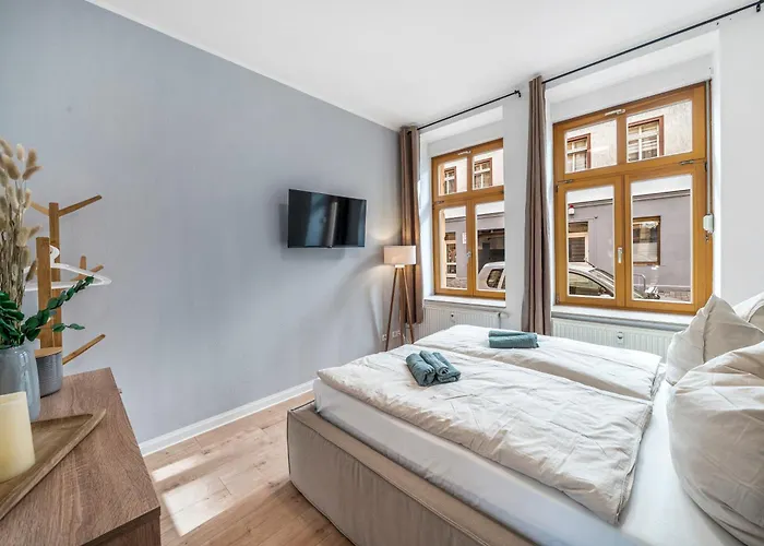 Lehastays - Apartment Buckau 16-01 I Balkon I Wlan I Smarttv I Erdgeschoss